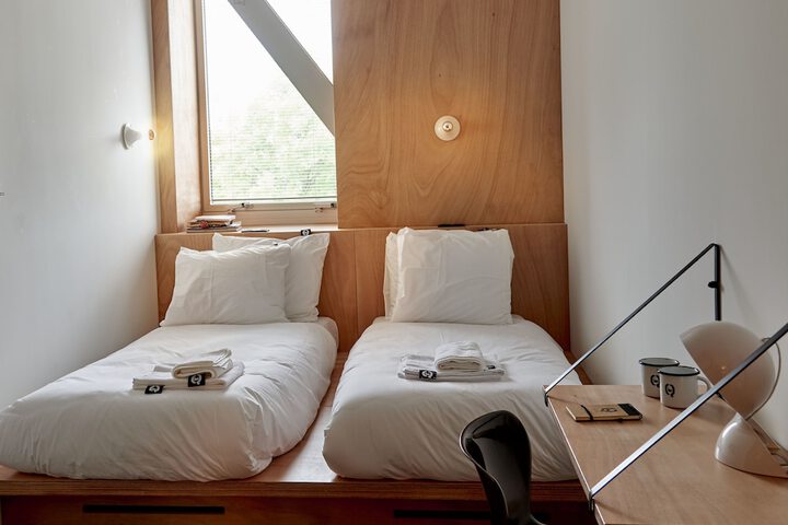 Room 17 of 52