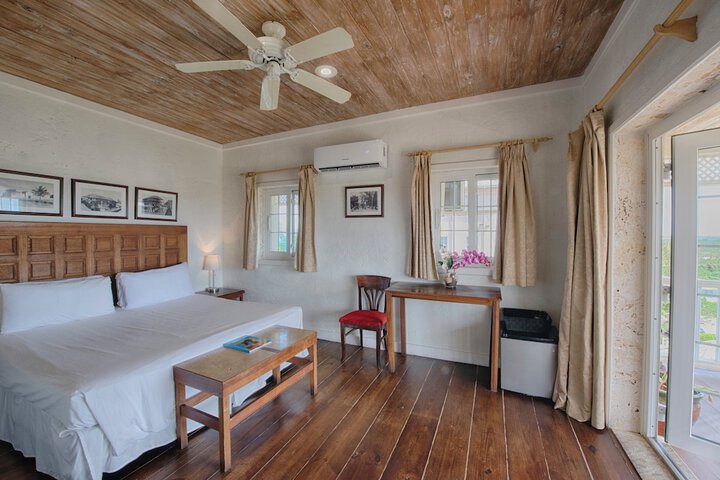Room 9 of 68