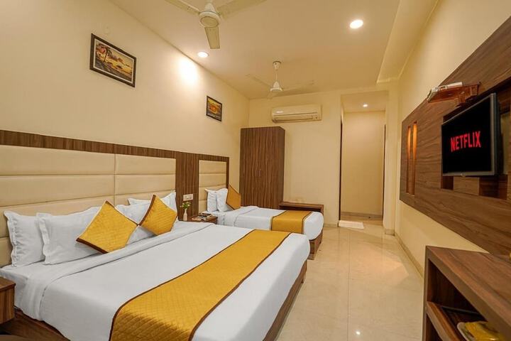 Room 43 of 80