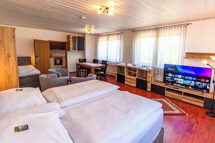 Room 21 of 87