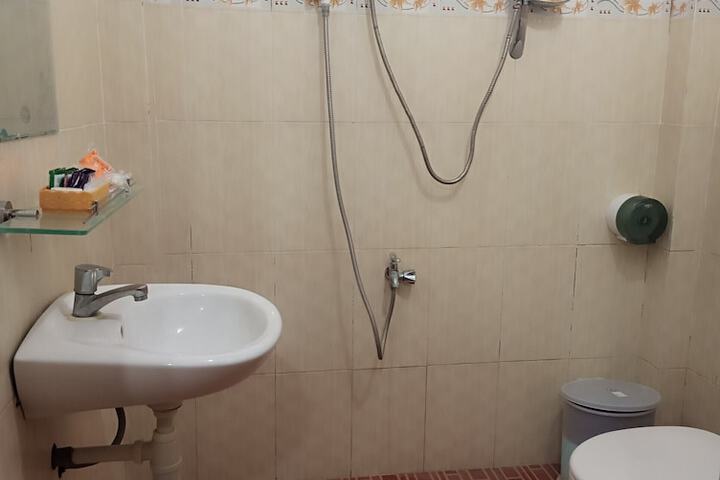 Room 42 of 105