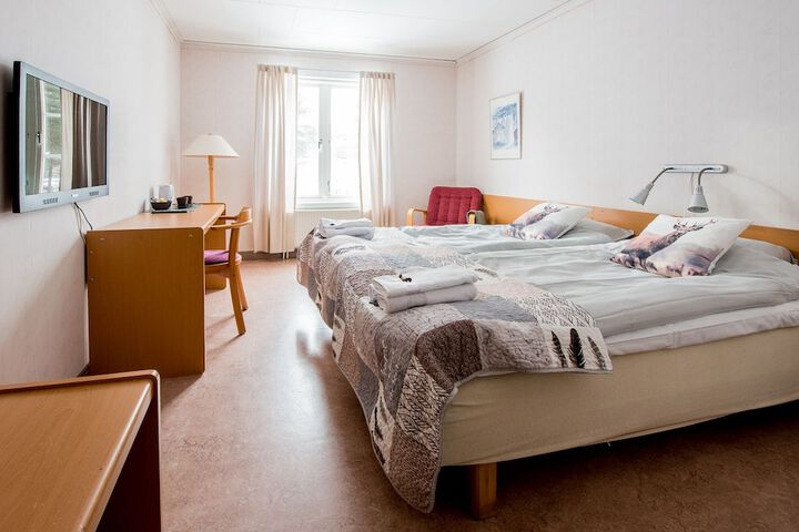 Room 7 of 44
