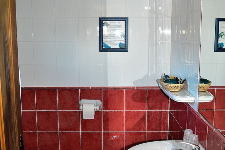 Room 15 of 27