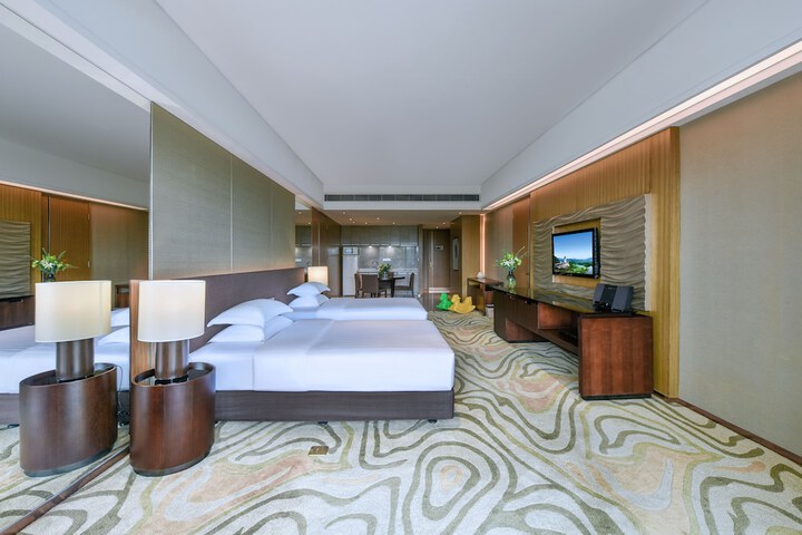 Room 15 of 151