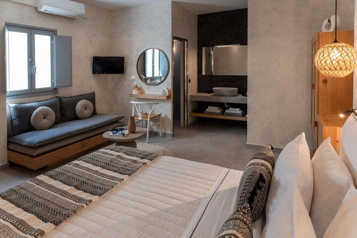 Room 63 of 136