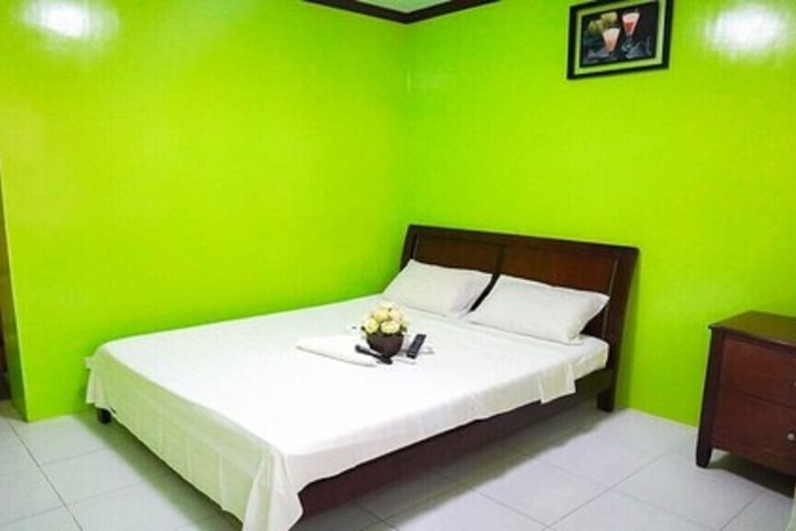 Room 11 of 29