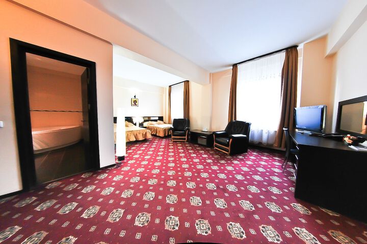 Room 14 of 30
