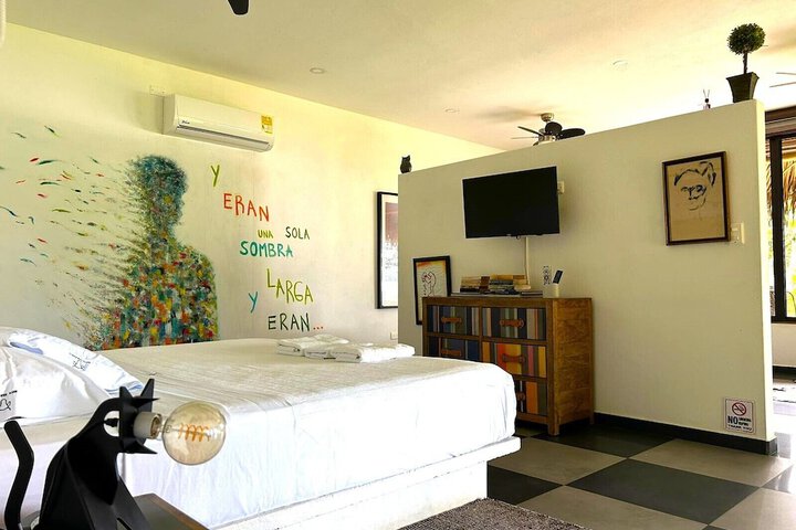 Room 8 of 95