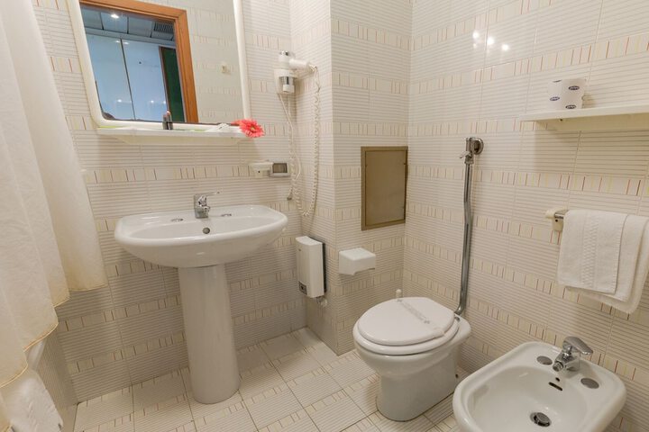 Room 20 of 85