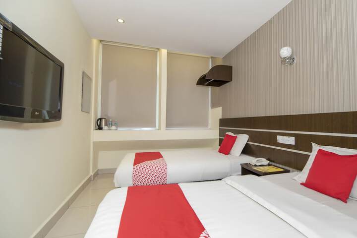 Room 12 of 30