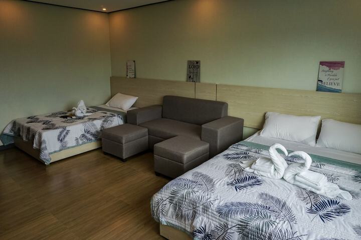 Room 4 of 29