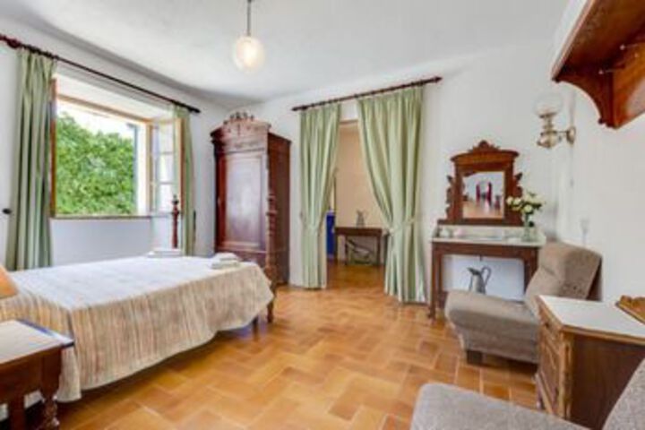 Room 14 of 51