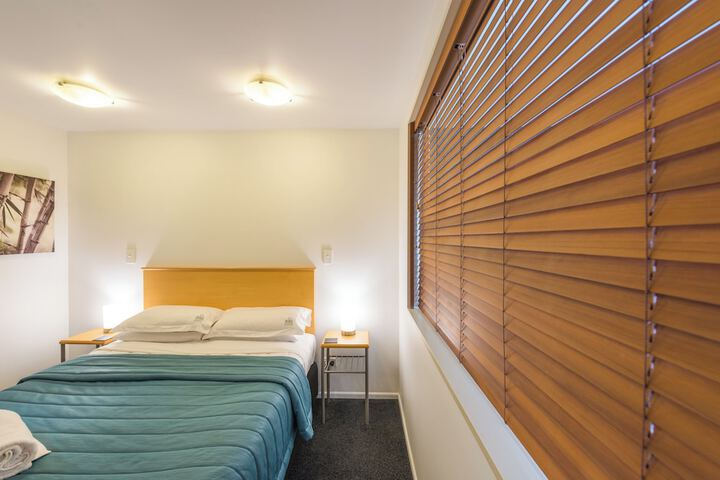 Room 33 of 80
