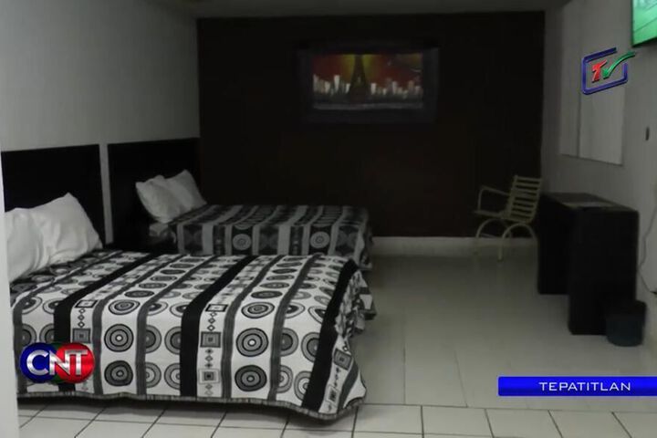 Room 13 of 14
