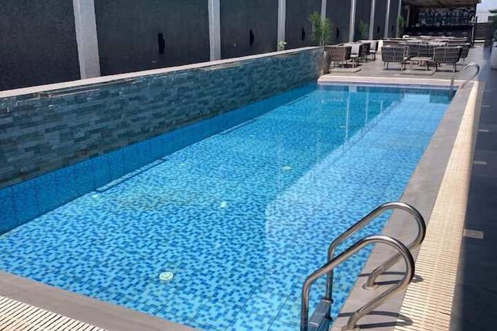 Pool 21 of 63