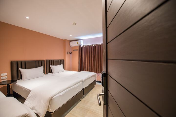 Room 8 of 55