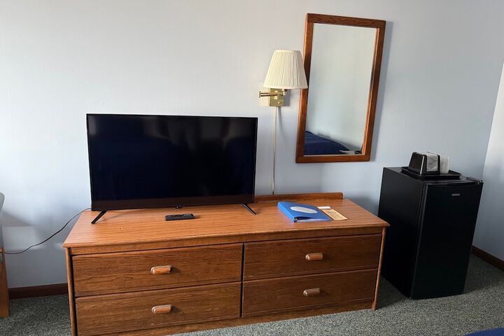 Room 9 of 15