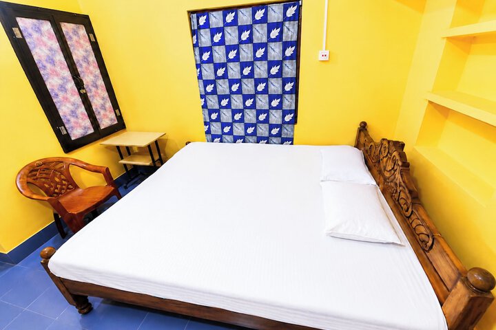 Room 2 of 11