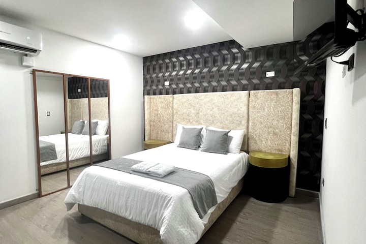 Room 44 of 87