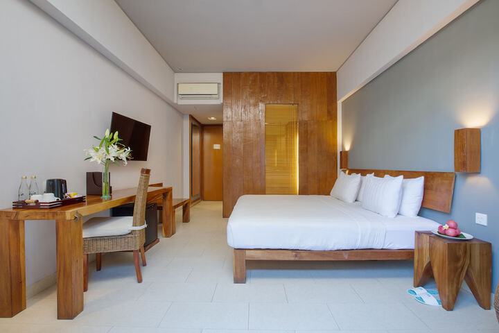 Room 13 of 81