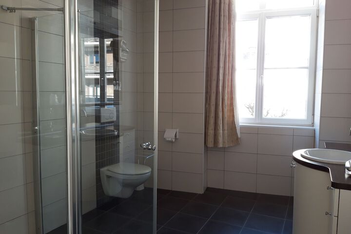 Room 18 of 26