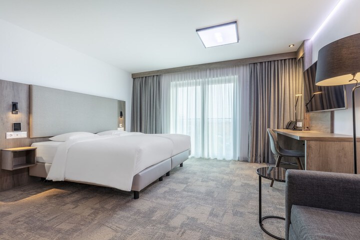 Room 30 of 131
