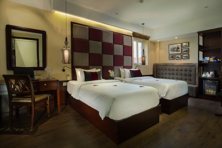 Room 27 of 61