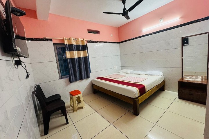 Room 3 of 7