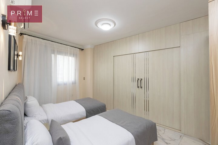 Room 12 of 86