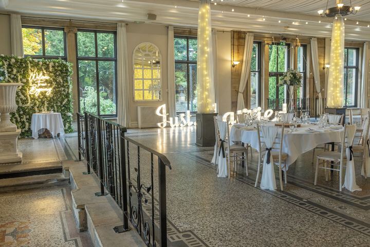 Ballroom/Hall 62 of 79