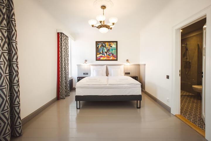 Room 17 of 75