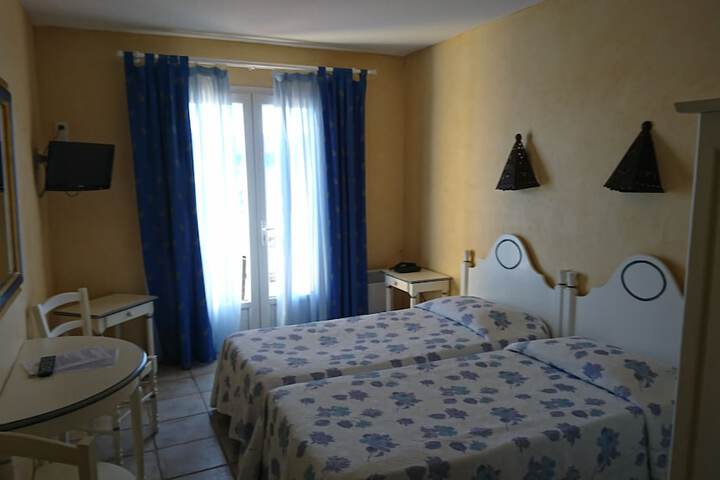 Room 7 of 50