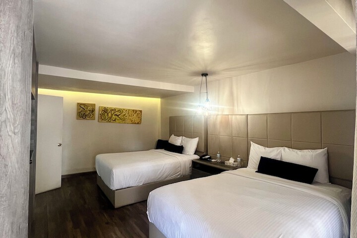Room 29 of 70