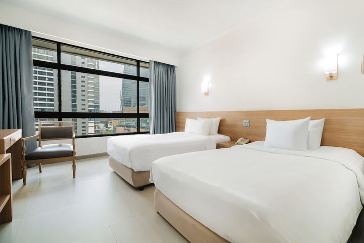 Room 34 of 85