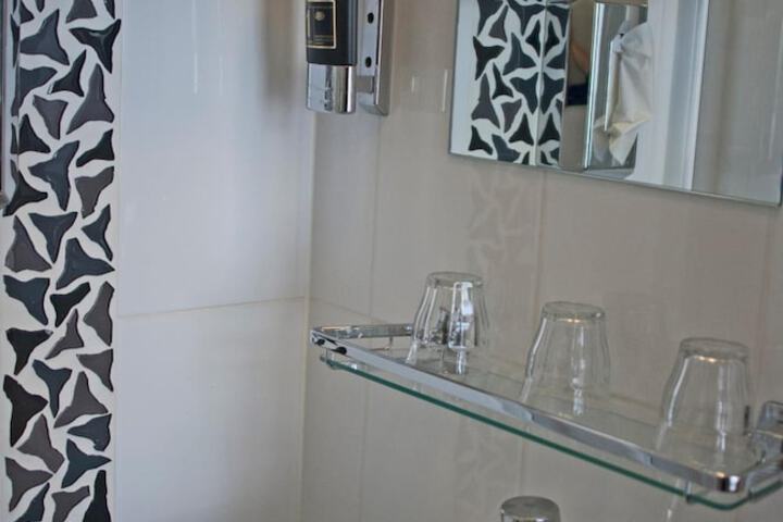 Room 35 of 60