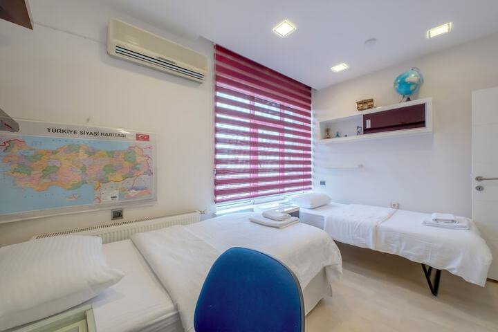 Room 31 of 271