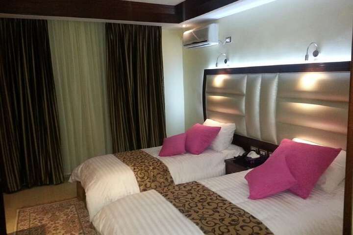 Room 7 of 43