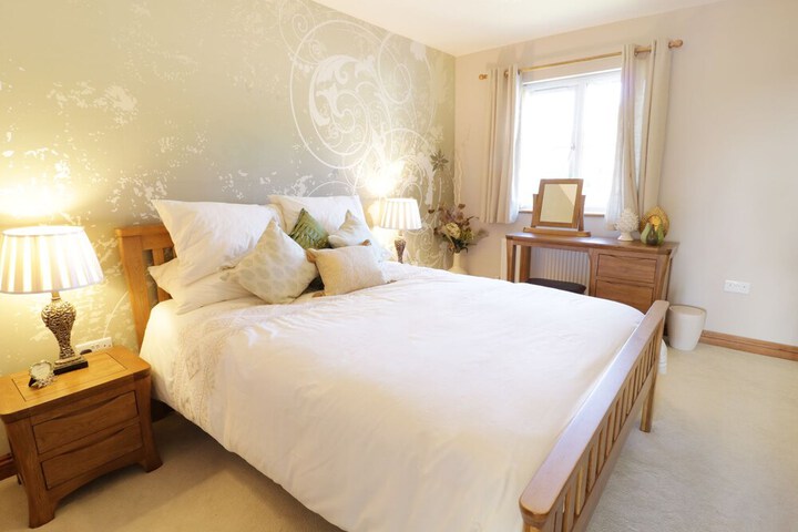 Room 3 of 6