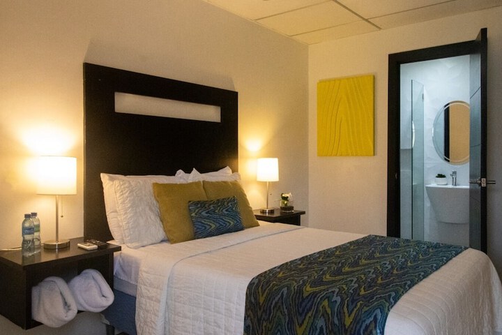 Room 6 of 48