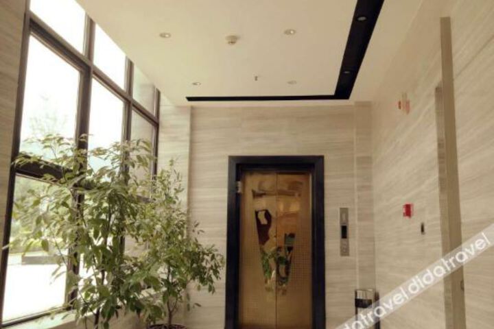 Hotel Interior 5 of 17
