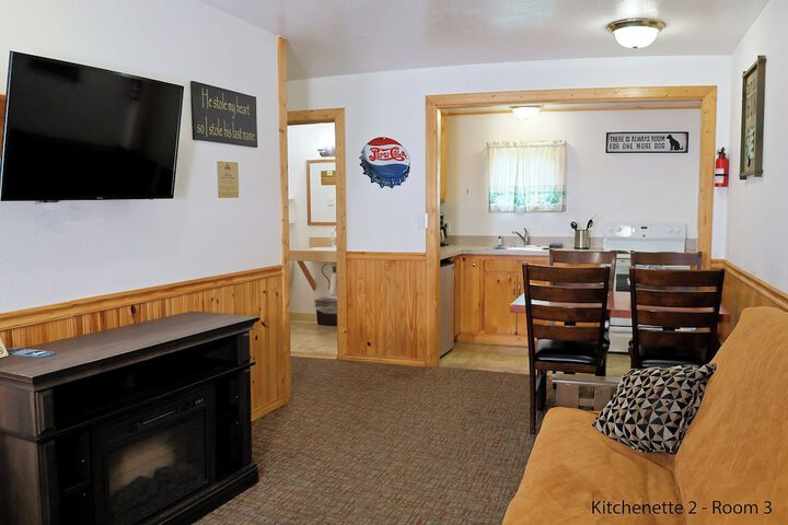 Room 202 of 341