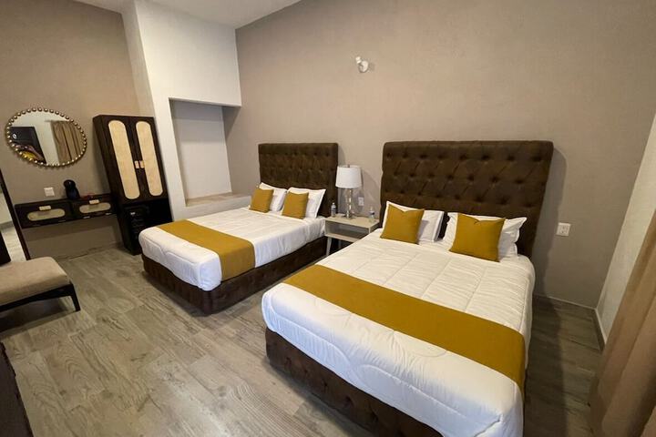 Room 3 of 16