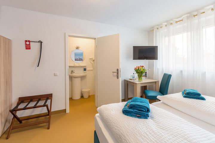 Room 10 of 64