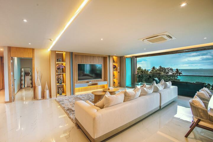 Room 51 of 165