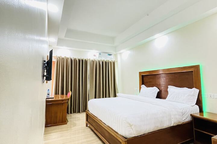 Room 6 of 38