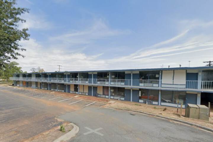 Lamplighter Inn by OYO Charlotte Airport Area in Charlotte, NC