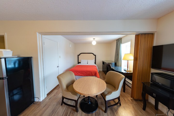 Room 11 of 43