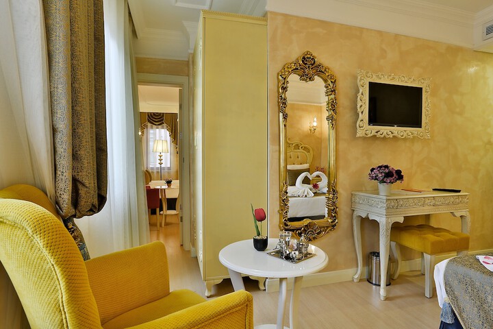 Room 47 of 70