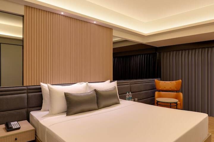Room 8 of 72