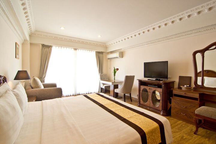 Room 8 of 71